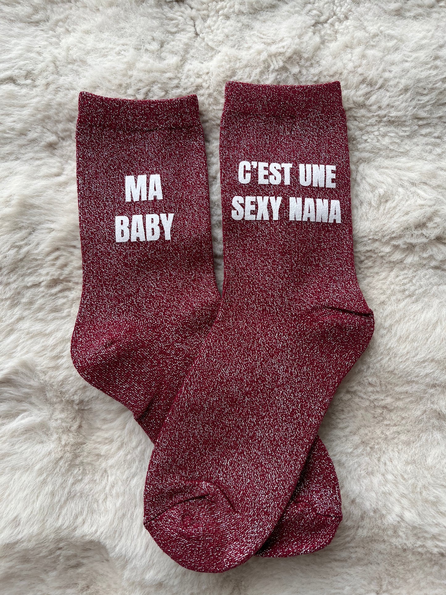 Chaussettes à paillettes " MA BABY C'eST UNE SEXY NANA " bordeaux