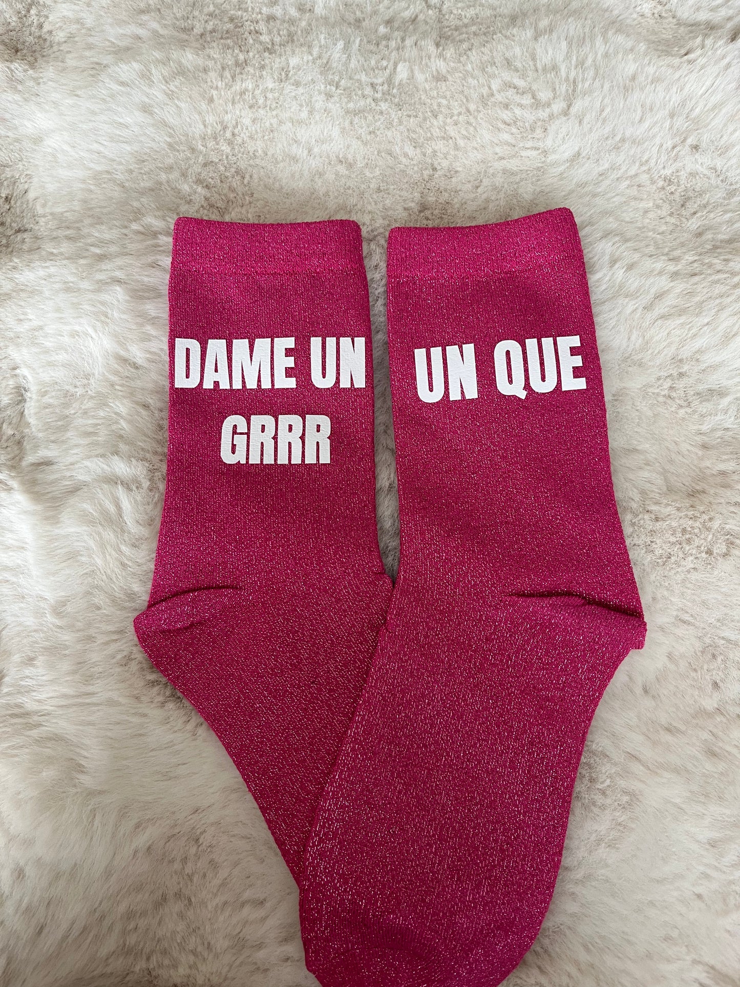Chaussettes à paillettes " DAME UN GRR UN QUE " rose
